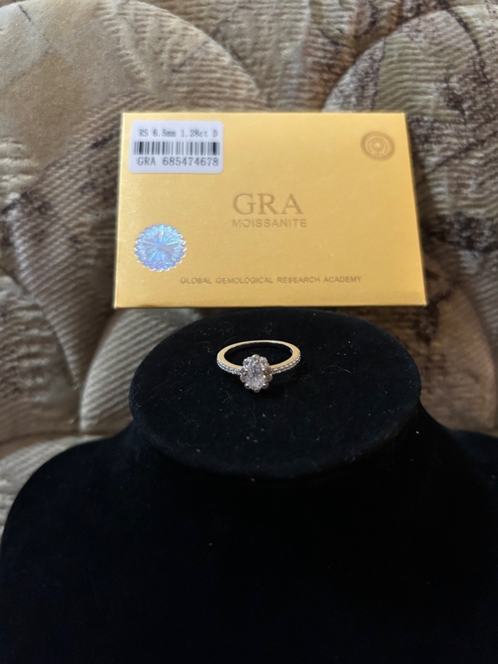 GRA Certified Moissanite Oval Halo Ring - 925 Sterling Silver - Size 6 NEW